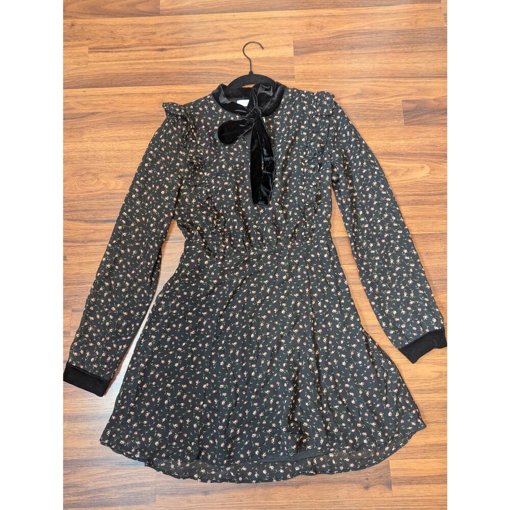 Lush Floral Long Sleeve Mini Dress Size Small Black Velvet NWT Academia